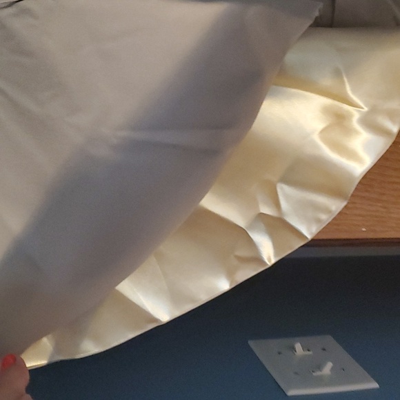 Formal Dress - Picture 2 of 4